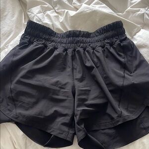 Lululemon Black Track That 5” Short Size 6